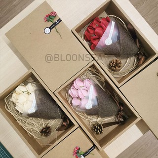 Hand Bouquet Flower 7 Roses With Box & Paper Bag Gift Surpris Delivery Happy Birthday & Anniversary Florist Bunga Tangan
