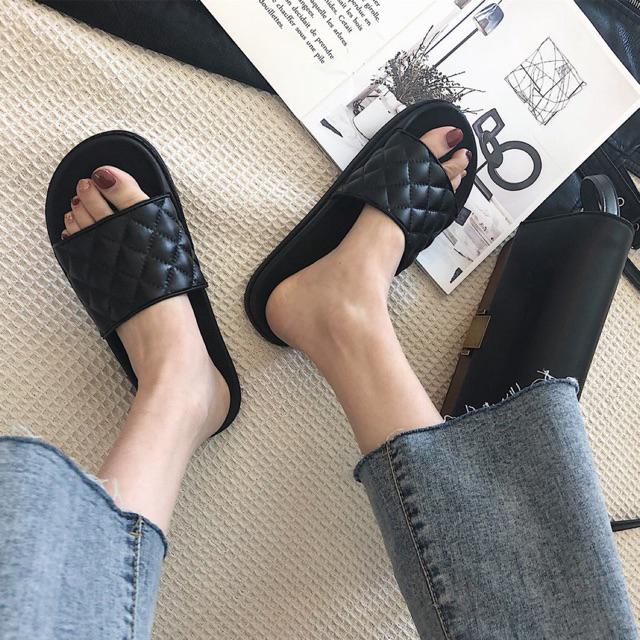 Black Chic Thick Soled Sandals Harajuku Slippers Female Beach Slippers