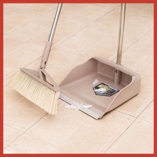 NEW GENERATION FOLDABLE BROOM AND DUSTPAN-DT503