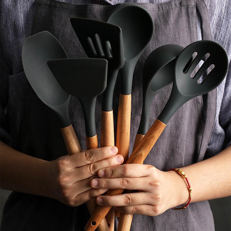 Wooden handle product available Silicone Spatula Heat-resistant Soup Spoon Non-stick Cooking Shovel Kitchen Tool