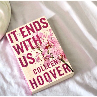 (24hr shipping & Ready stock) It Ends with Us: A Novel by Colleen Hoover viral bestseller TikTok&Instagram (1)