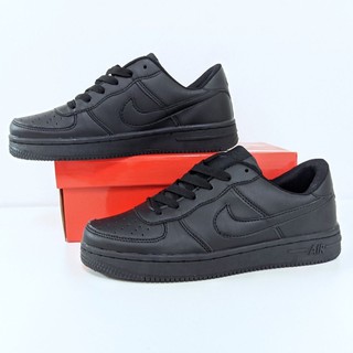NIKE AIRFORCE ALL BLACK LOWCUT